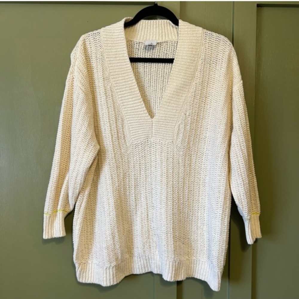 CAbi Cream V-Neck Chunky Knit Sweater -Size Large